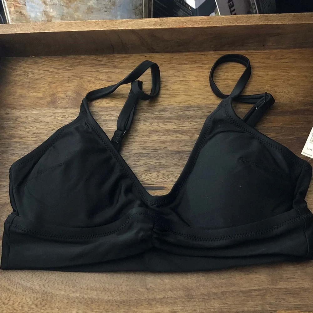 aerie Black Wireless Sports Bralette